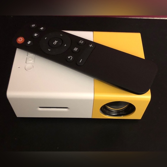 Portable Mini LED Projector LED LCD Mini Video Projector - White/yellow - Picture 4 of 5